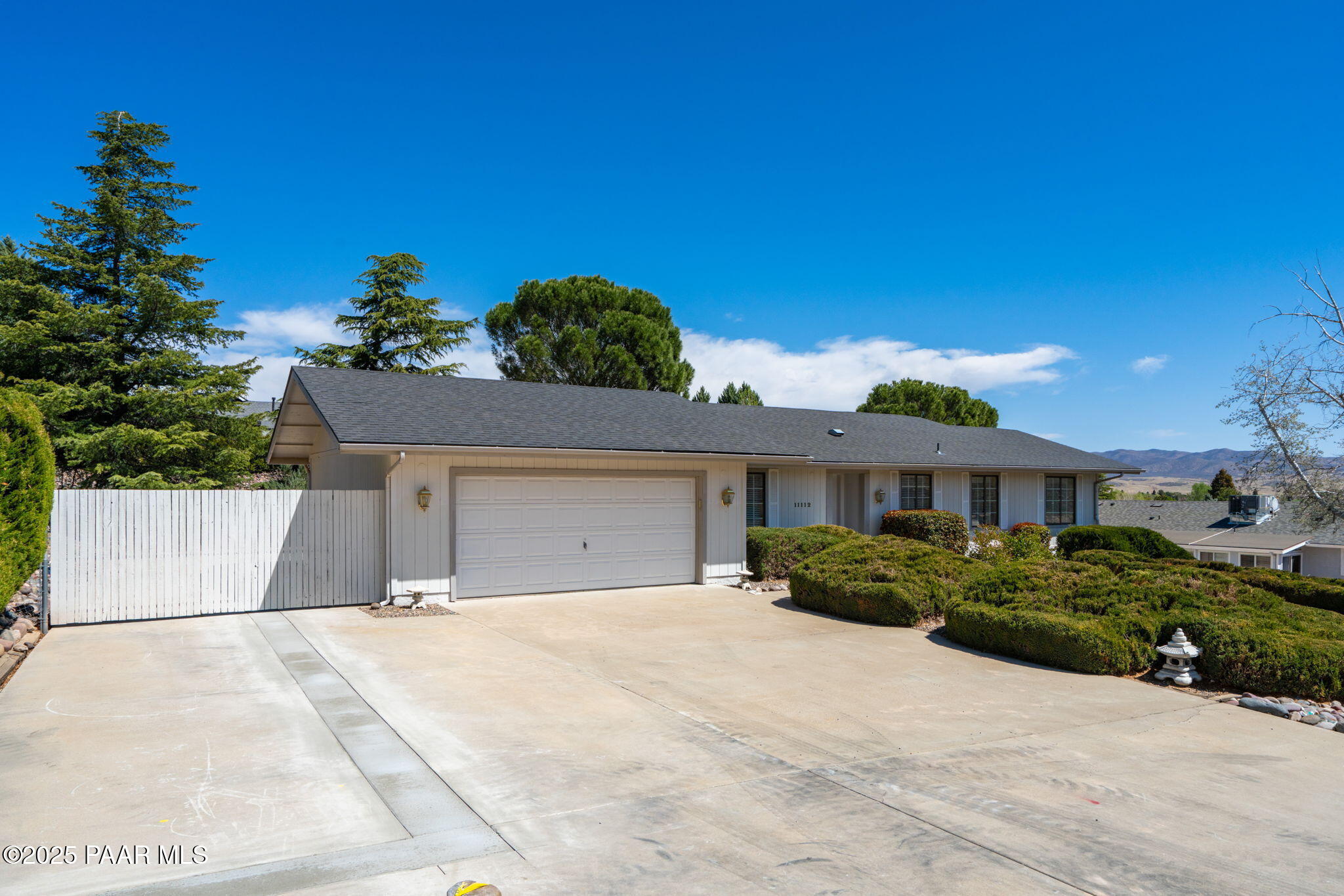 11112 E Navajo Drive