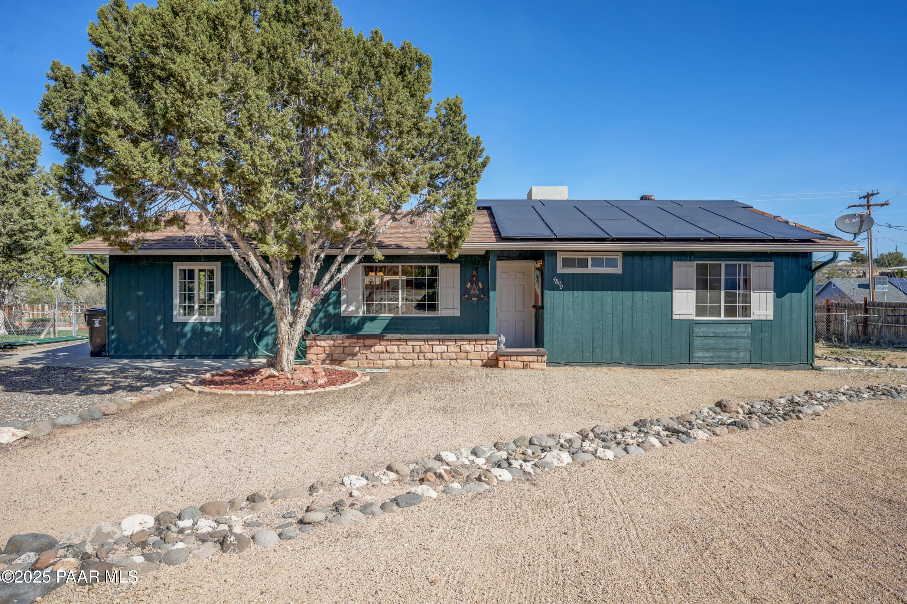 4890 E Cochise Drive