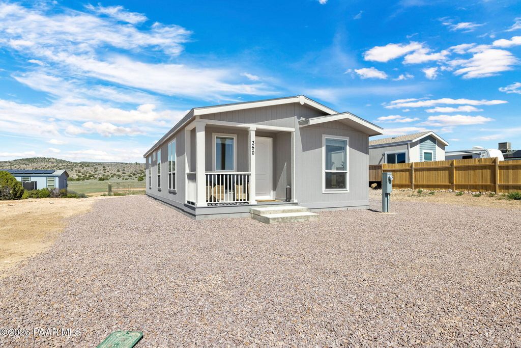 Photo of 350 E Peterson Road, Paulden, AZ 86334 (MLS # 1080533)