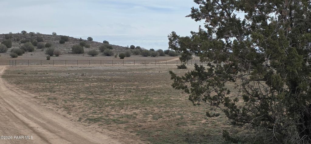 Photo of 00 Headwaters Ranch Rd And Windy Road, Paulden, AZ 86334 (MLS # 1083605)