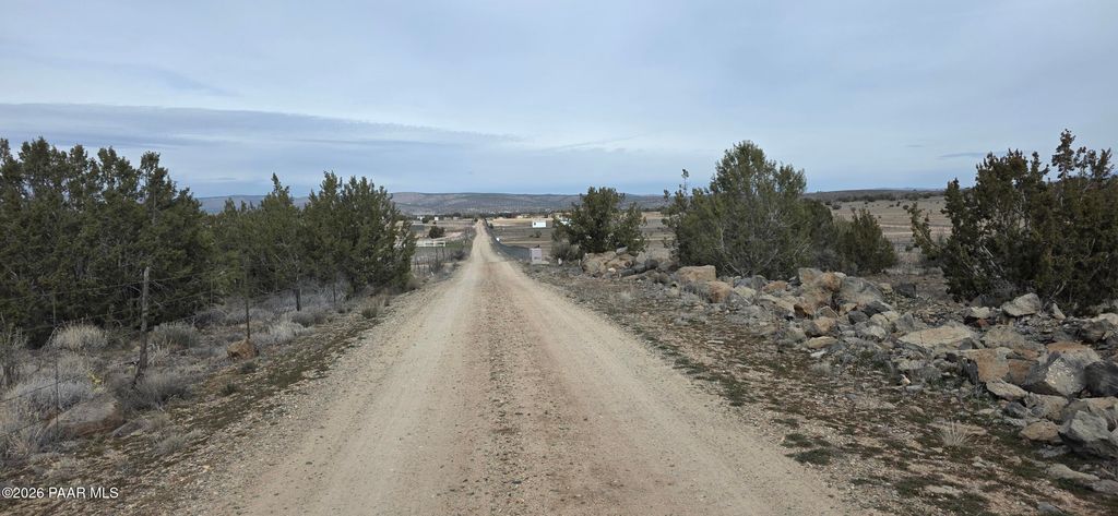 Photo of 00 Headwaters Ranch Rd And Windy Road, Paulden, AZ 86334 (MLS # 1083605)