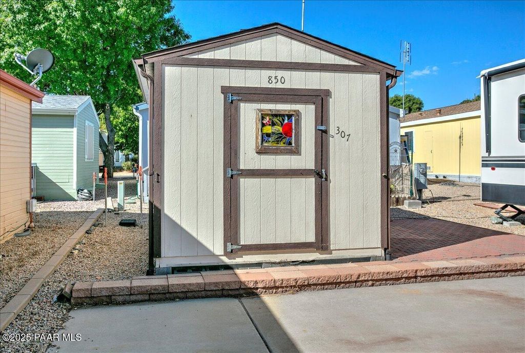 Photo of 850 N Ponderosa Pine Drive, Prescott Valley, AZ 86327 (MLS # 1077157)