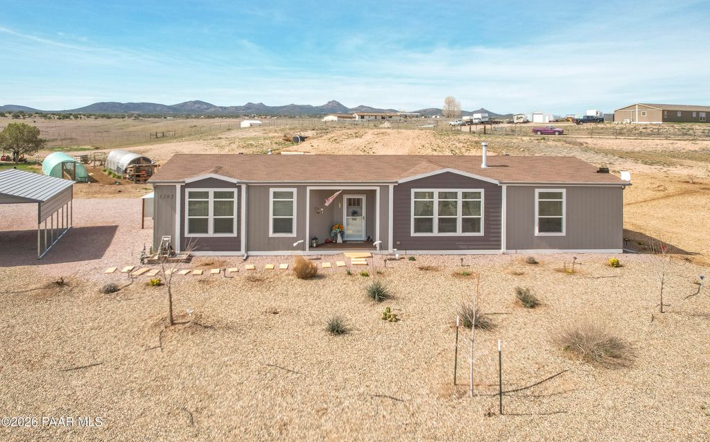 Photo of 1285 W Kings Court, Paulden, AZ 86334 (MLS # 1080433)