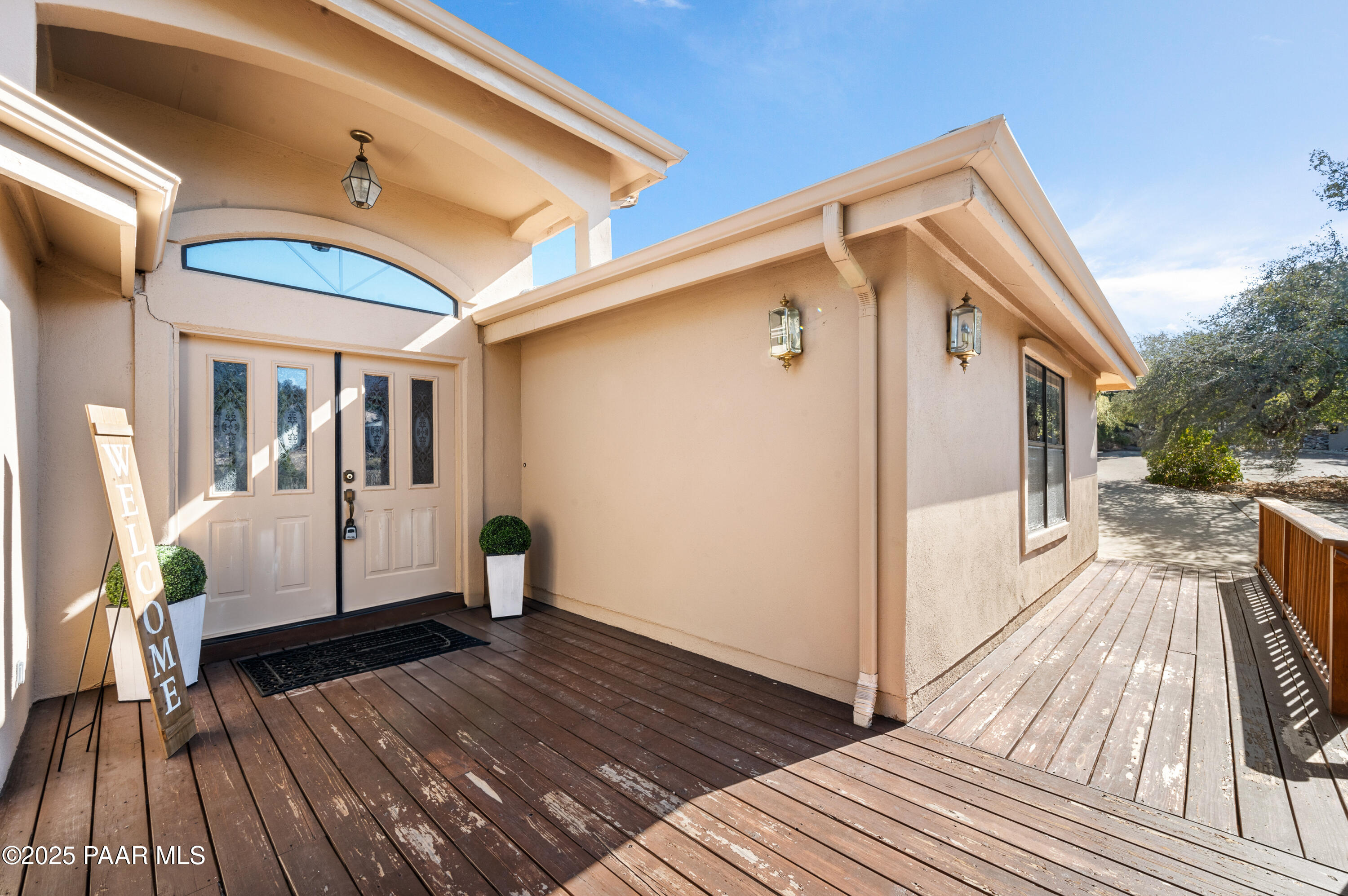 3204 E Silvercliff Circle