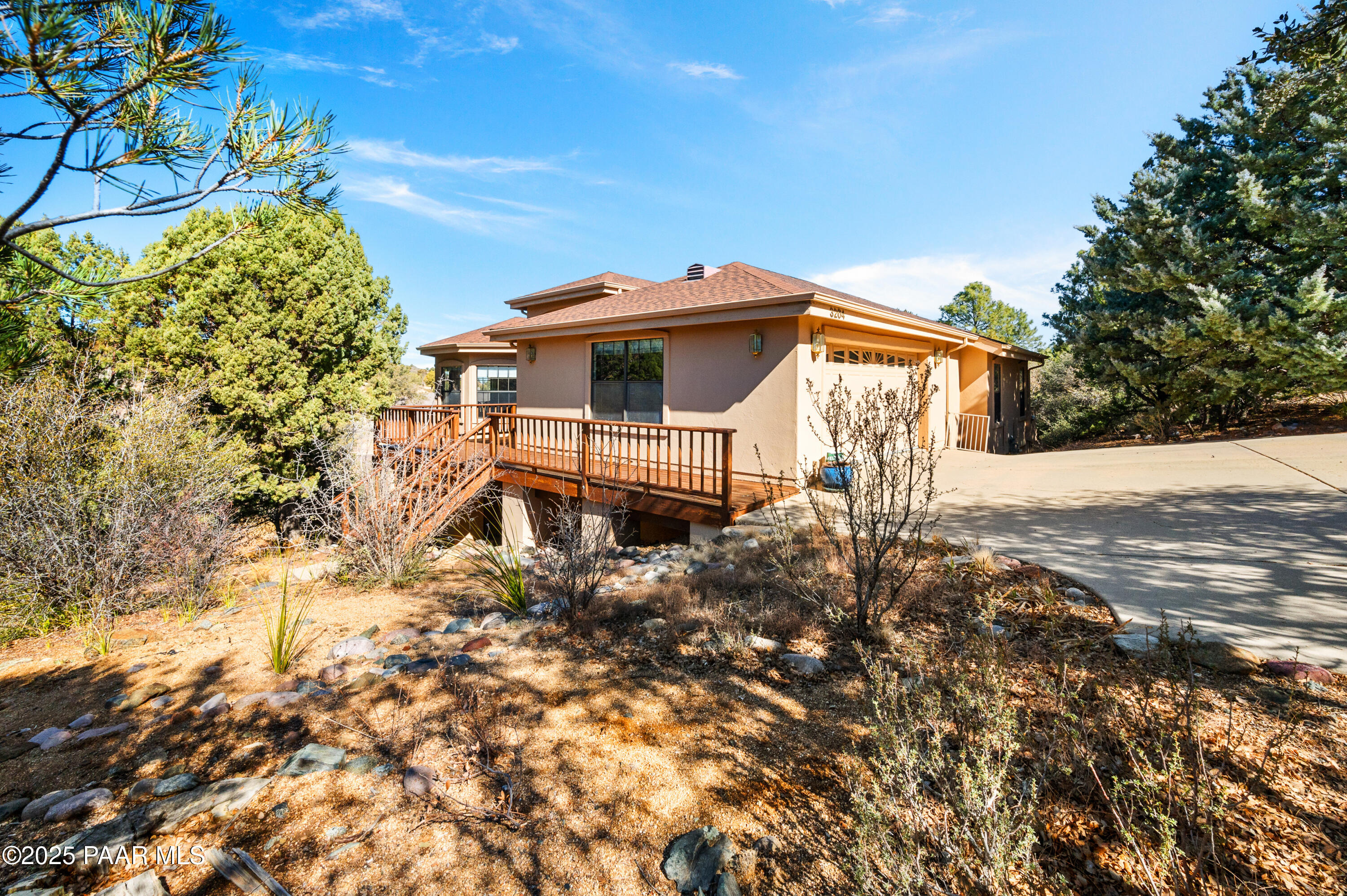 3204 E Silvercliff Circle