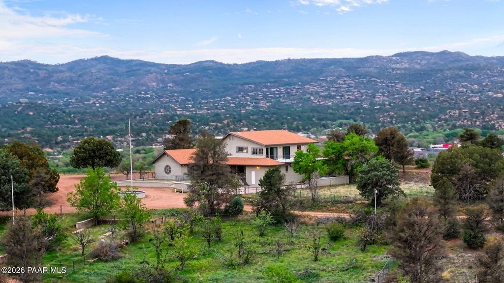 Photo of 1302 Terrace View Drive, Prescott, AZ 86301 (MLS # 1081423)