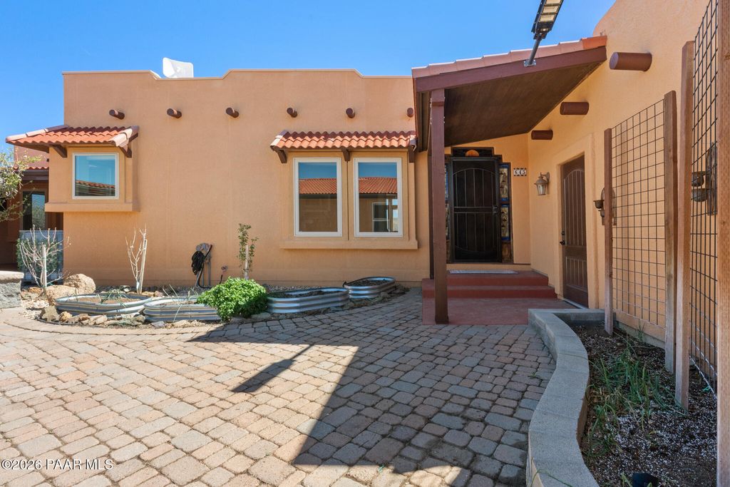 Photo of 645 N Ambassador Road, Dewey-Humboldt, AZ 86327 (MLS # 1080350)