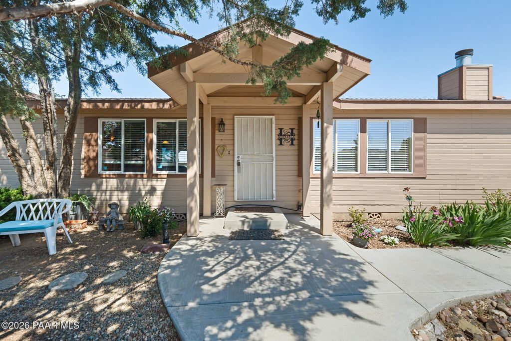 Photo of 858 Sycamore Lane, Chino Valley, AZ 86323 (MLS # 1081880)