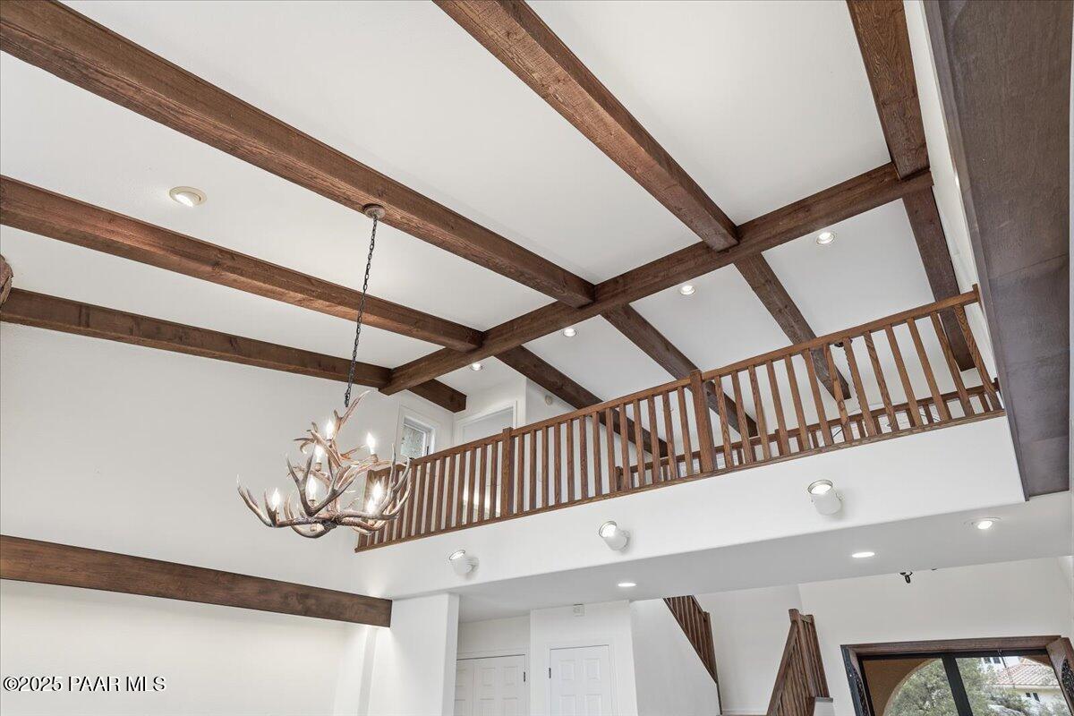 1917 Upper Crestview