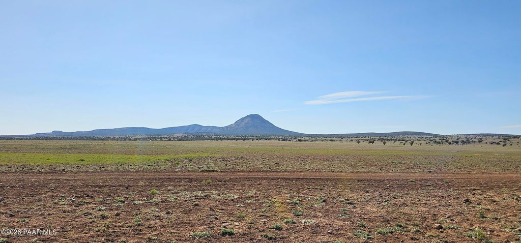 Photo of 252 Falcon Flight Road, Ash Fork, AZ 86320 (MLS # 1081722)