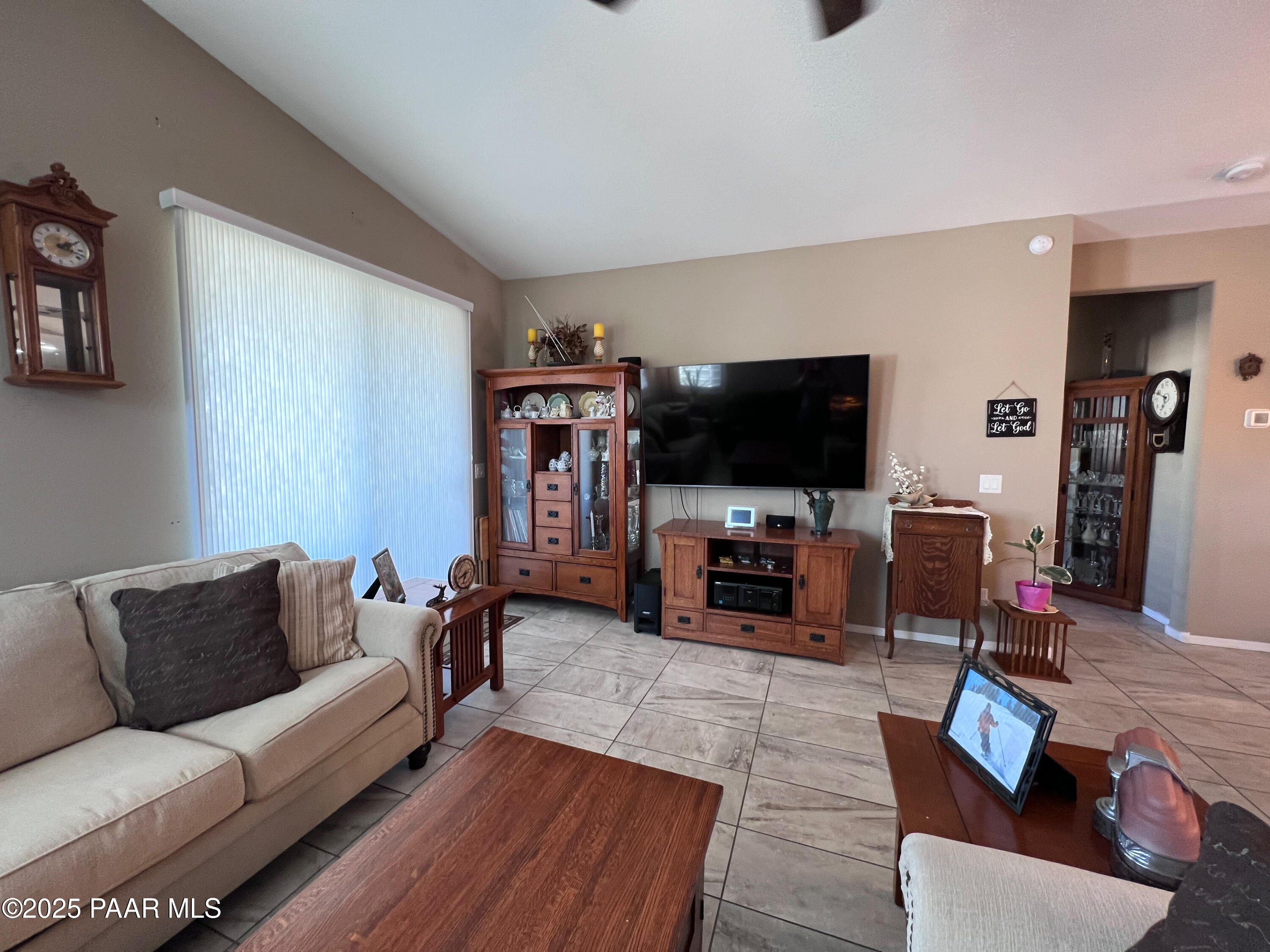 1404 Bluebird Street