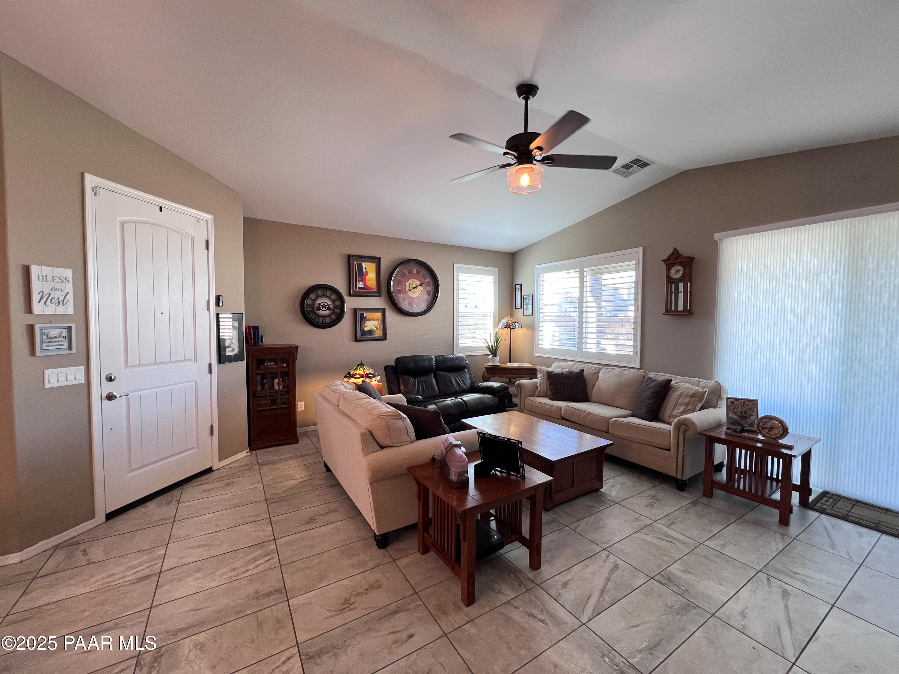 1404 Bluebird Street