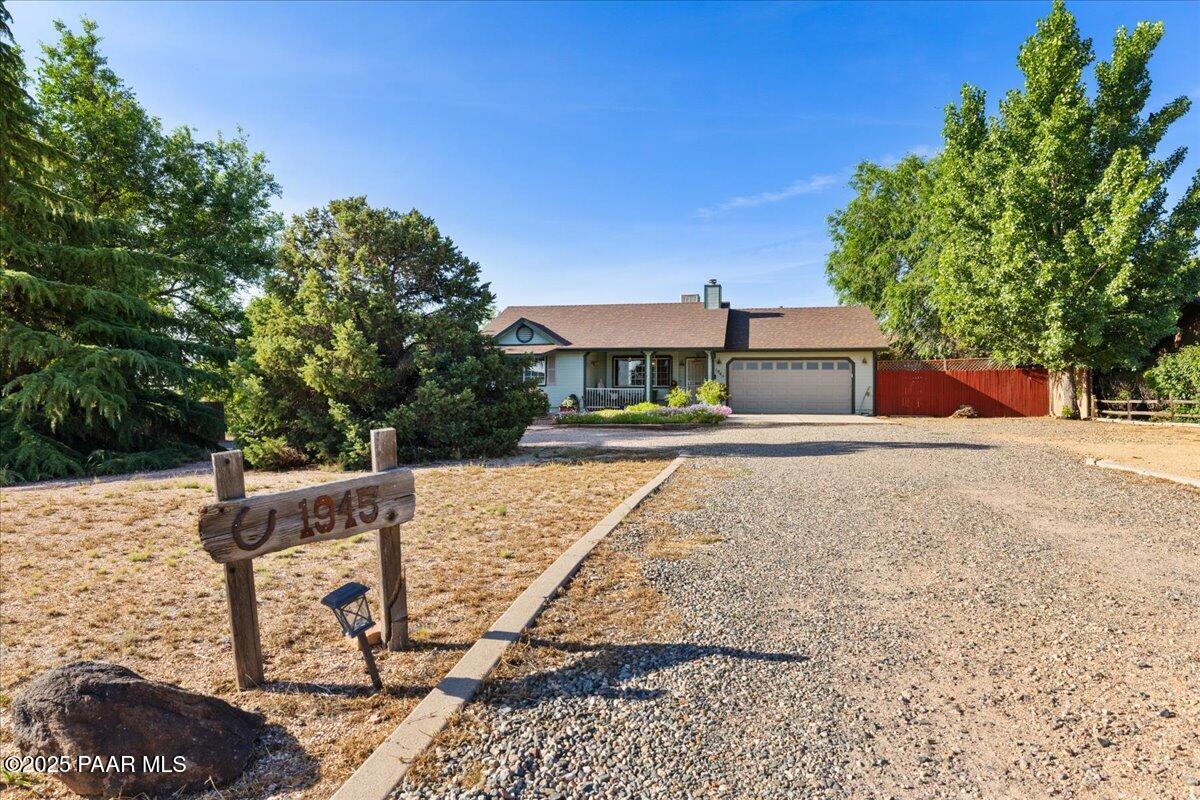 1945 E Road 2 South