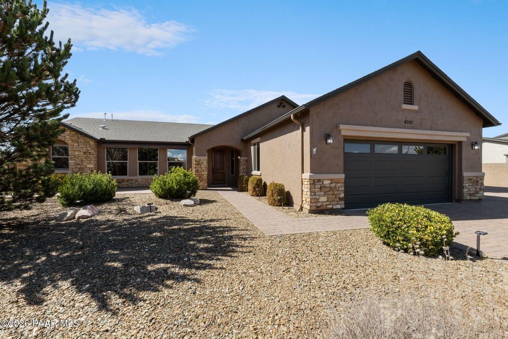 Photo of 8282 N Zephyr Circle, Prescott Valley, AZ 86315 (MLS # 1080084)