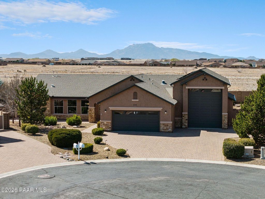 Photo of 8282 N Zephyr Circle, Prescott Valley, AZ 86315 (MLS # 1080084)