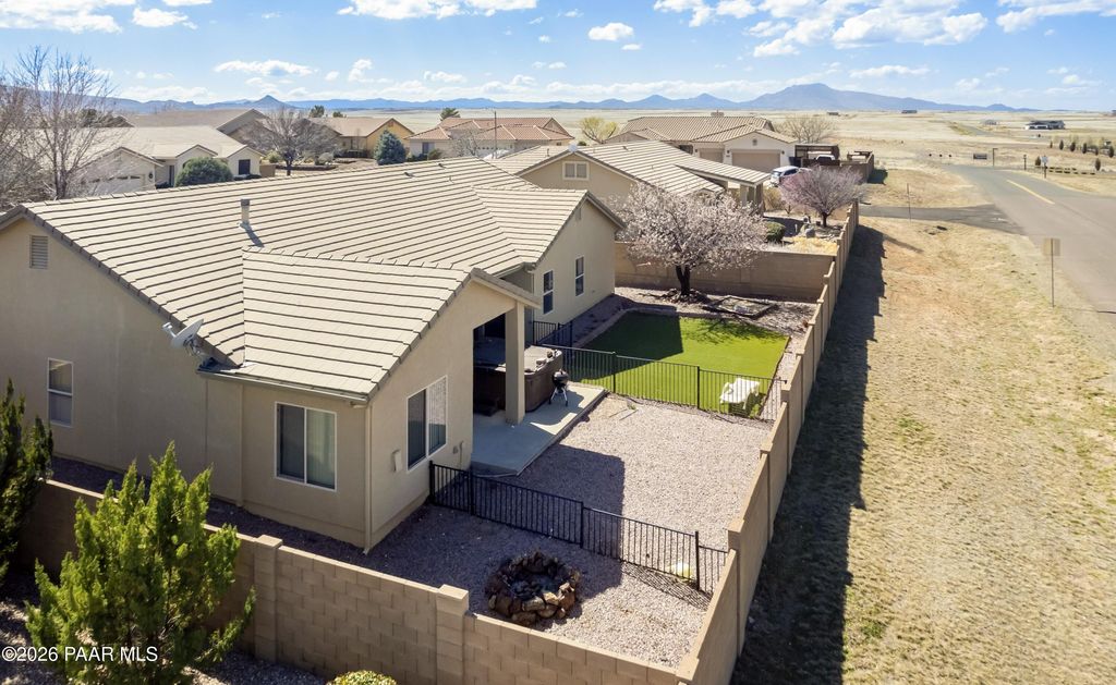 Photo of 7671 N Outlook Lane, Prescott Valley, AZ 86315 (MLS # 1080238)