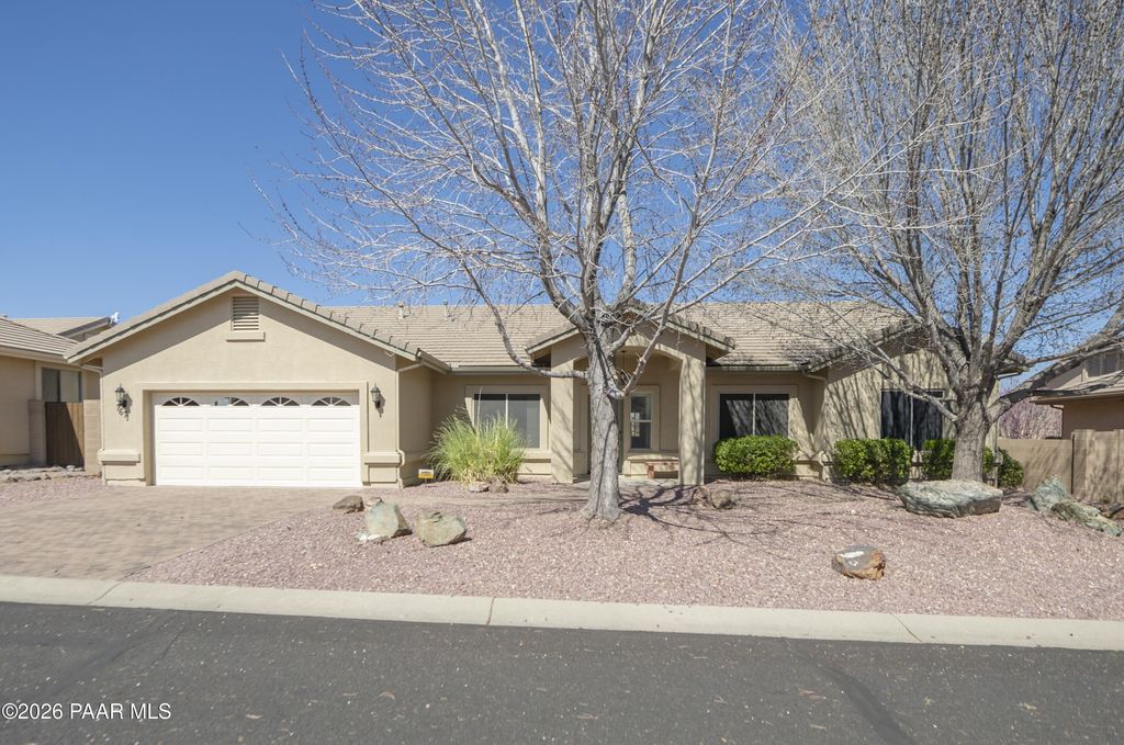 Photo of 7671 N Outlook Lane, Prescott Valley, AZ 86315 (MLS # 1080238)