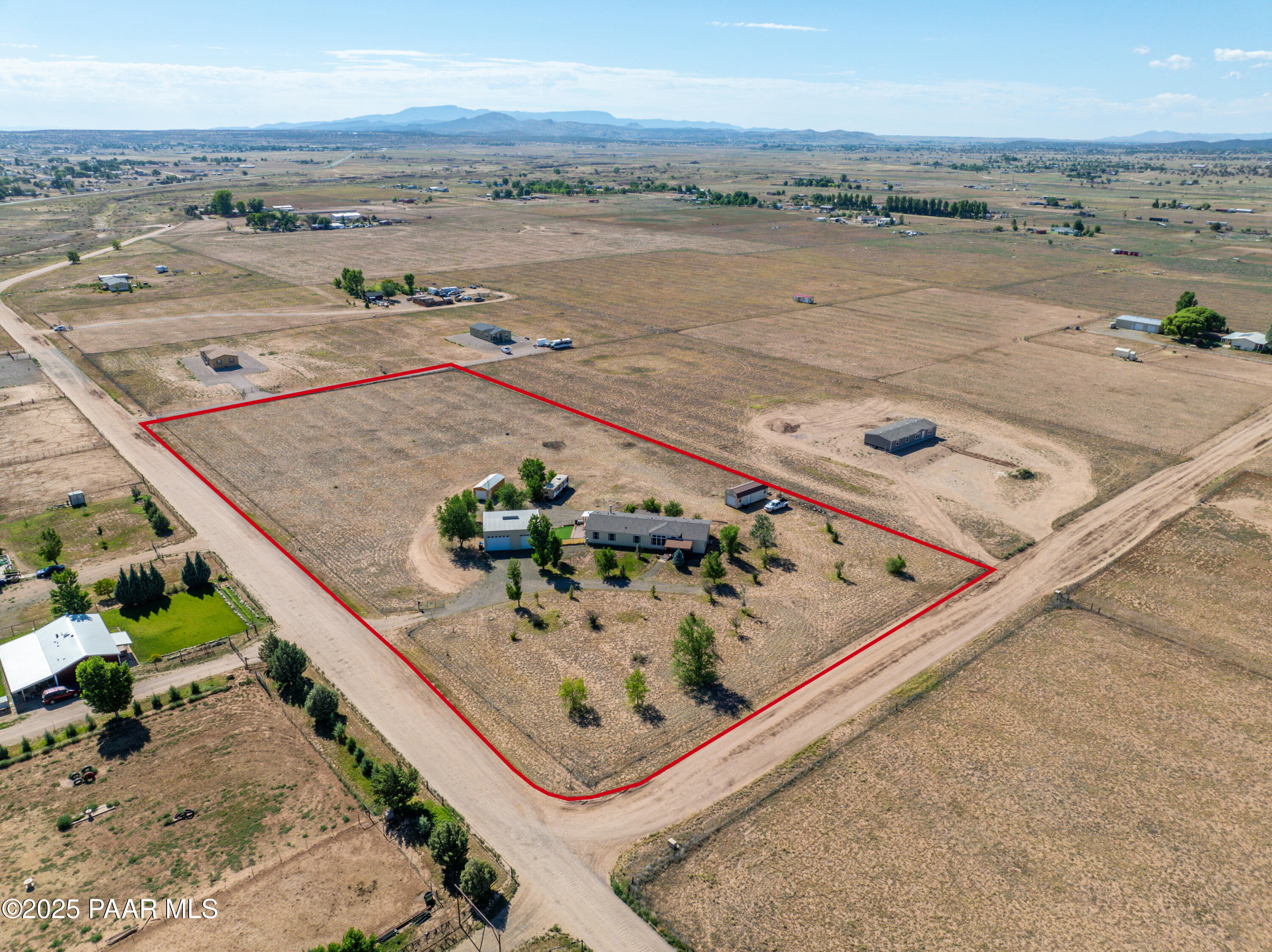 2425 W Bayberry Drive