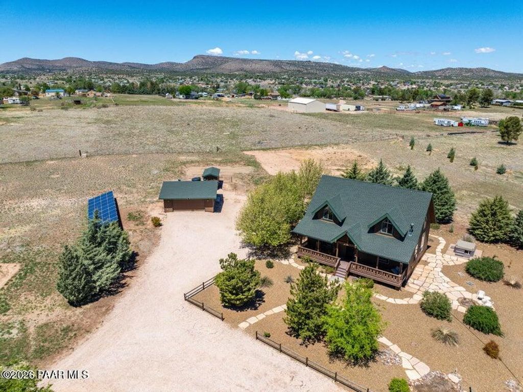 Photo of 1740 W Bumblebee Drive, Chino Valley, AZ 86323 (MLS # 1083978)