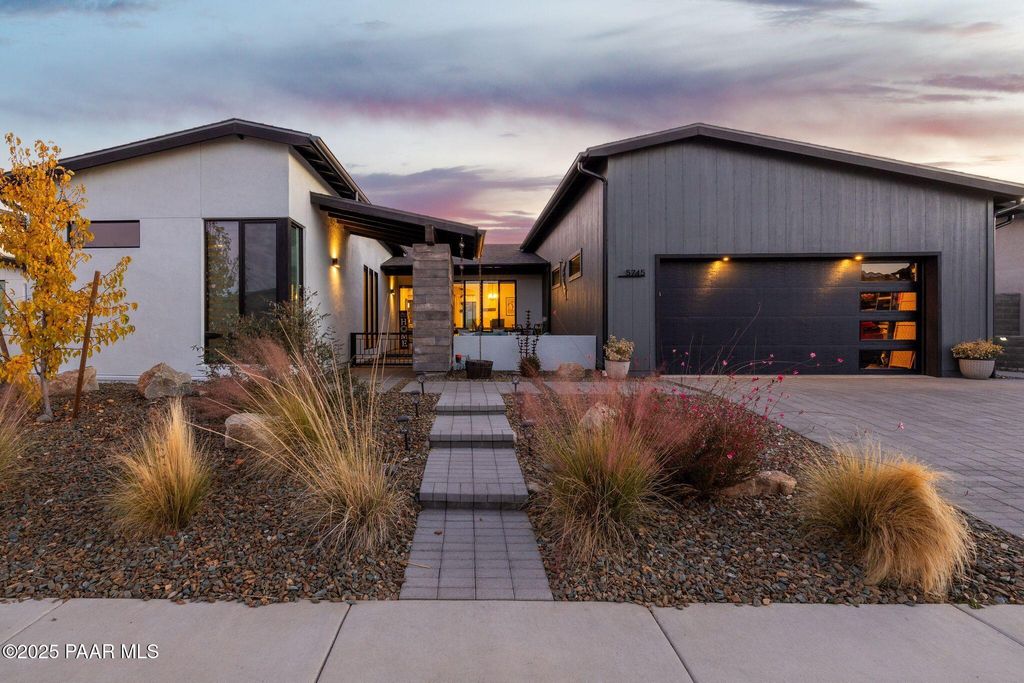 Photo of 5745 E Cannon Place, Prescott Valley, AZ 86314 (MLS # 1078088)