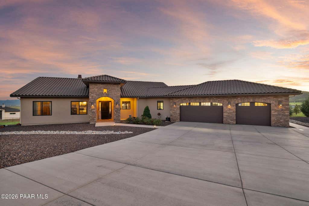Photo of 9090 N Concho Street, Prescott Valley, AZ 86315 (MLS # 1084078)