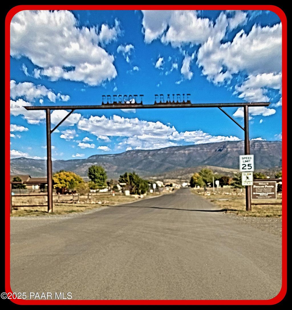 Photo of 11400 N T Quarter Circle, Prescott Valley, AZ 86315 (MLS # 1077521)