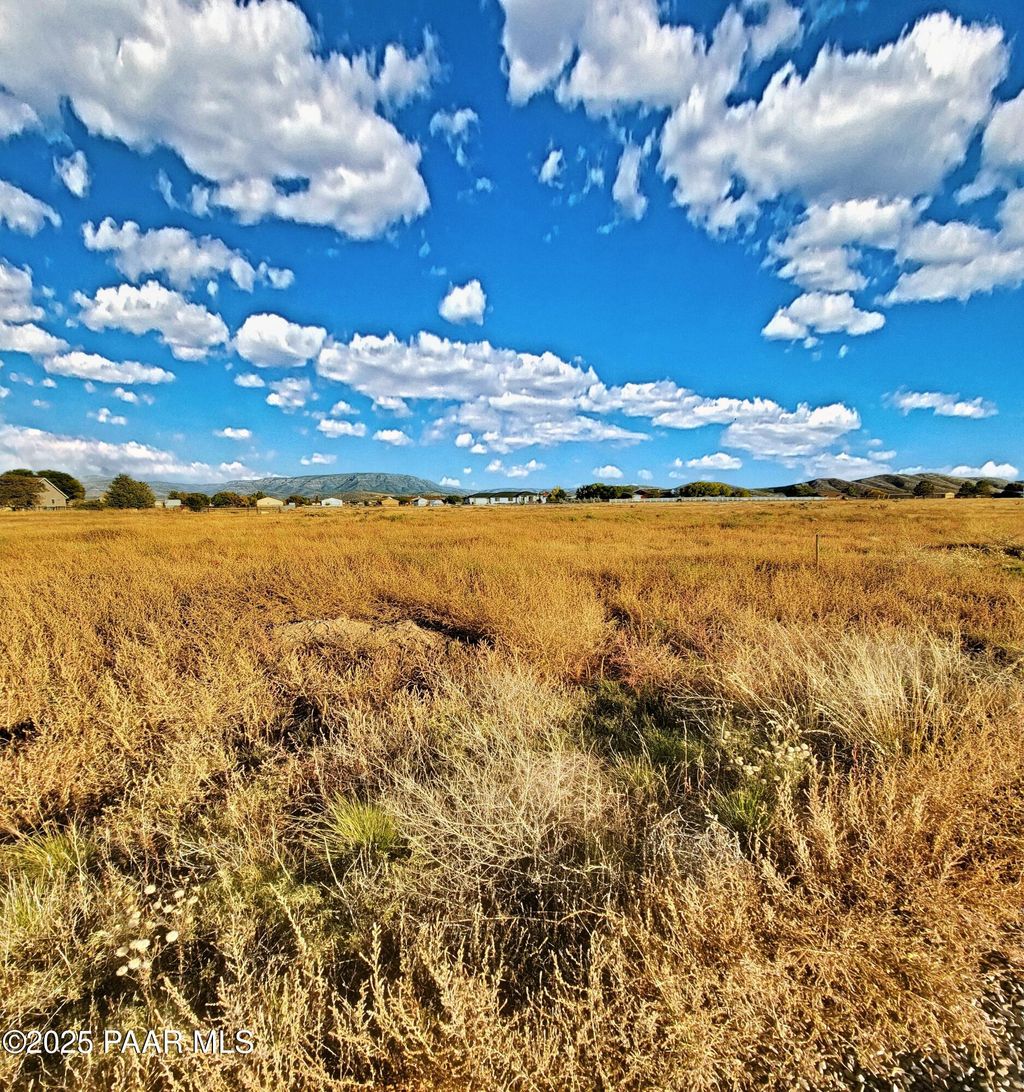 Photo of 11400 N T Quarter Circle, Prescott Valley, AZ 86315 (MLS # 1077521)