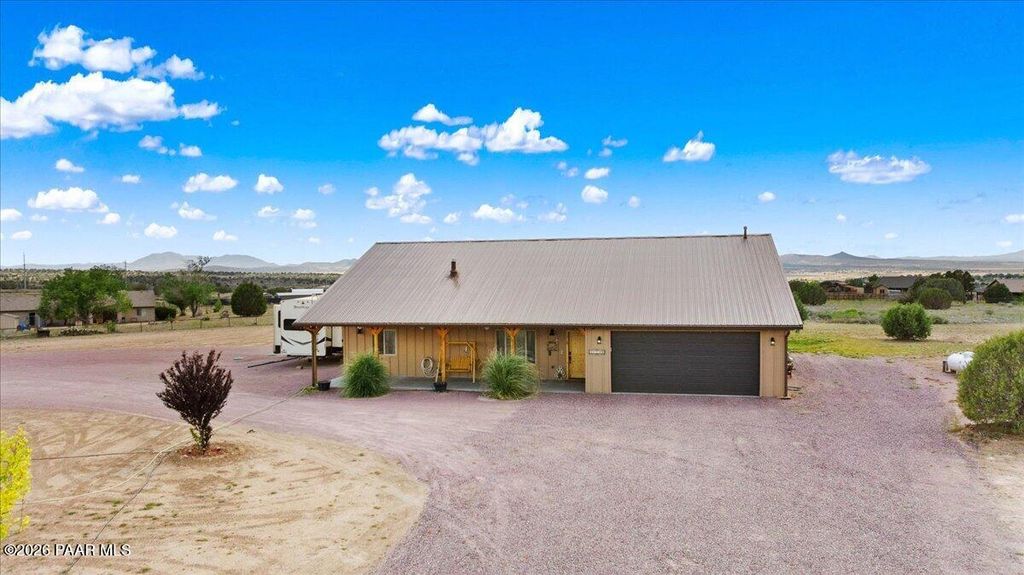 Photo of 24720 N Rj Way, Paulden, AZ 86334 (MLS # 1081842)