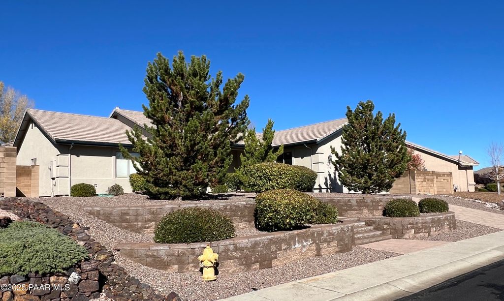 Photo of 7510 N Outlook Lane, Prescott Valley, AZ 86315 (MLS # 1078493)