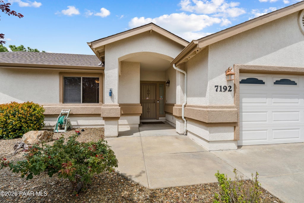 Photo of 7192 E Fire Rock Road, Prescott Valley, AZ 86315 (MLS # 1084383)