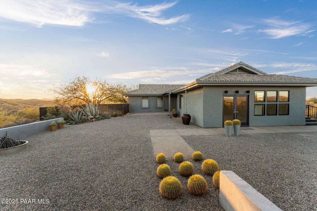 Photo of 235 W Via Tortuga Drive, Wickenburg, AZ 85390 (MLS # 1077629)