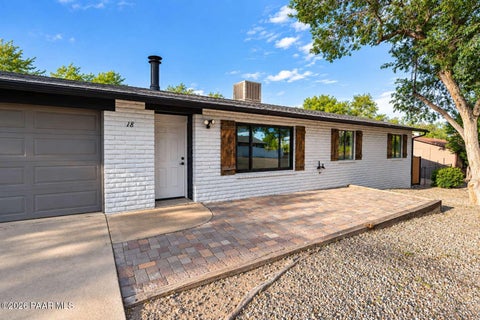 Photo of 18 Antelope Drive, Prescott, AZ 86305 (MLS # 1085204)