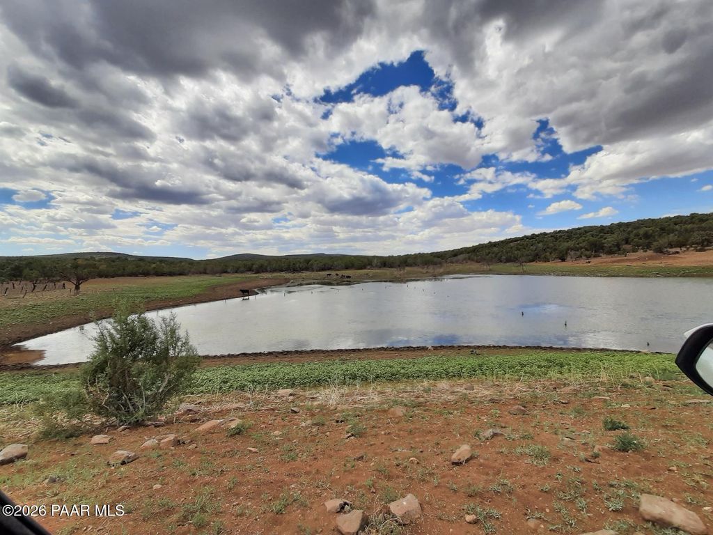 Photo of 00 Mad Man Mtn Rd Lot 569 Road, Williams, AZ 86046 (MLS # 1079272)
