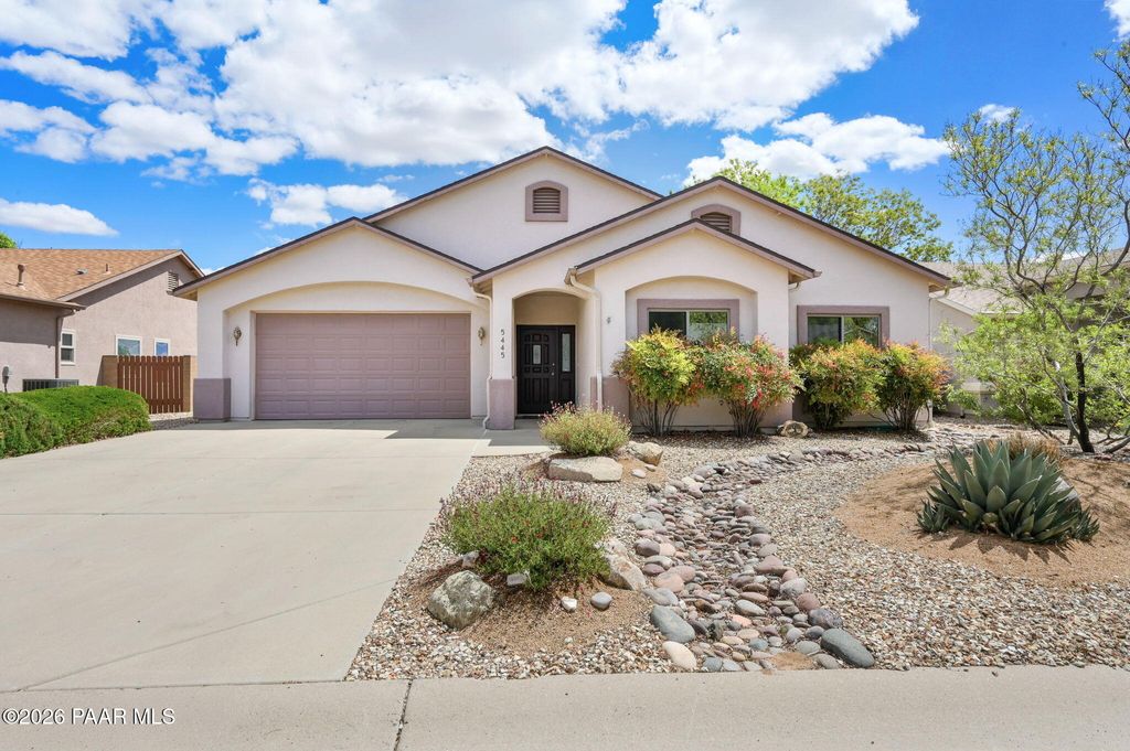 Photo of 5445 N Bronco Lane, Prescott Valley, AZ 86314 (MLS # 1081212)