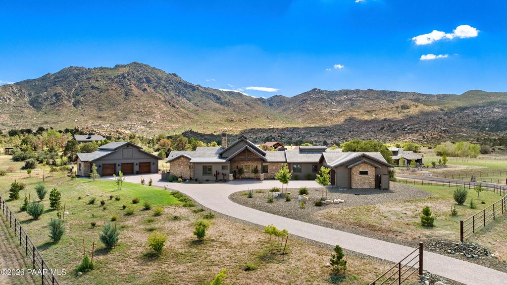 Photo of 8815 N Callahan Road, Prescott, AZ 86305 (MLS # 1079596)