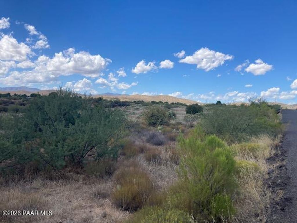 Photo of 15501 S Red Rock Lane, Mayer, AZ 86333 (MLS # 1078482)