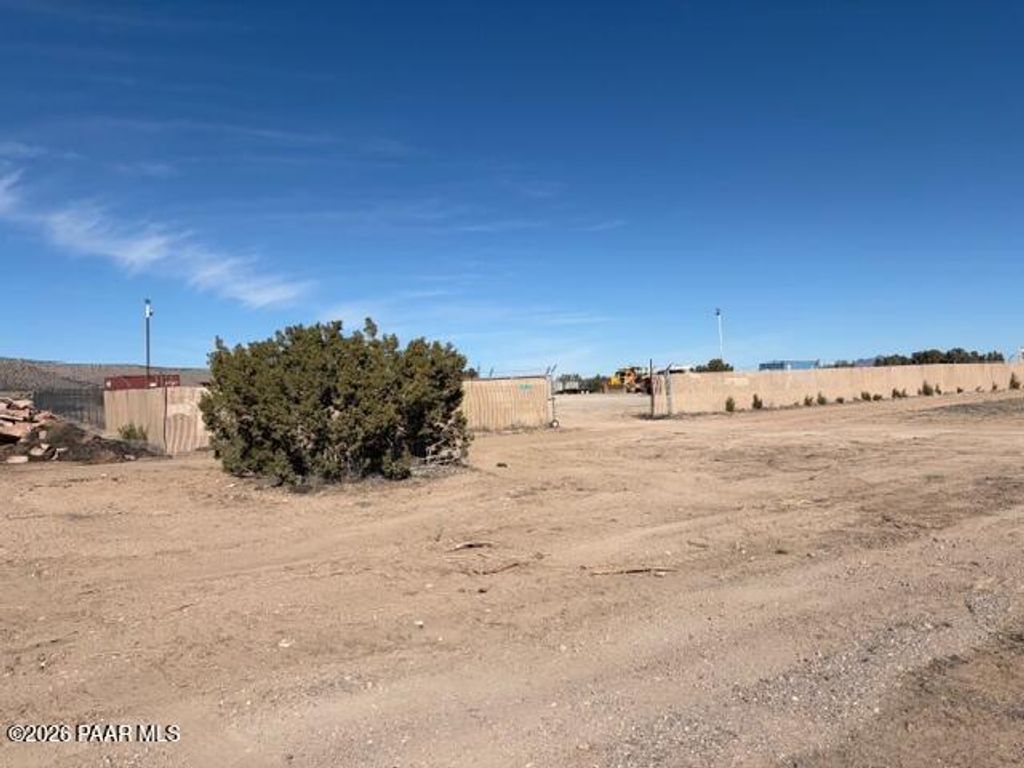 Photo of 25510 E Hillcrest Drive, Seligman, AZ 86337 (MLS # 1079411)