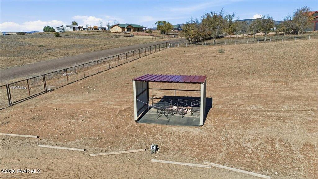 Photo of 25855 N Vineyard Lane, Paulden, AZ 86334 (MLS # 1080528)