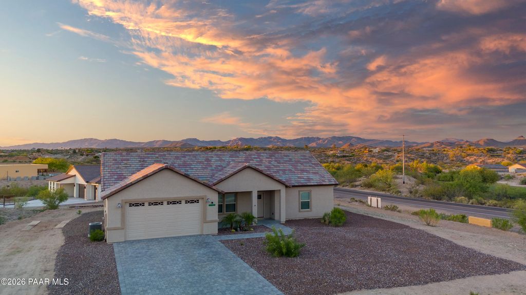 Photo of 2010 Paseo Montana, Wickenburg, AZ 85390 (MLS # 1078727)