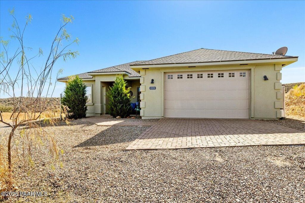 Photo of 12376 E Prescott Dells Ranch Road, Dewey-Humboldt, AZ 86327 (MLS # 1077984)