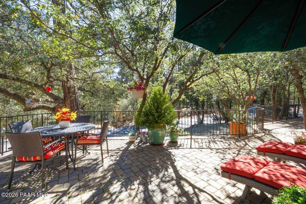 Photo of 380 Laureleaf Drive, Prescott, AZ 86303 (MLS # 1086019)