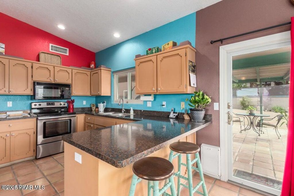 Photo of 508 N Sierra Vista Drive, Wickenburg, AZ 85390 (MLS # 1076820)