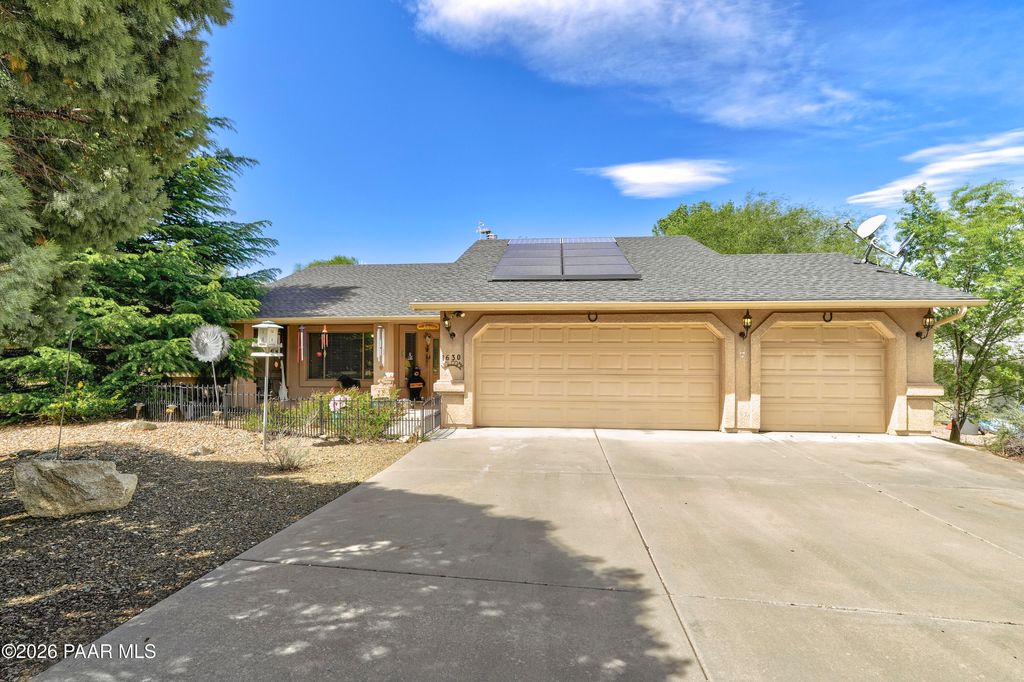 Photo of 1630 Piping Rock Road, Prescott, AZ 86301 (MLS # 1081367)