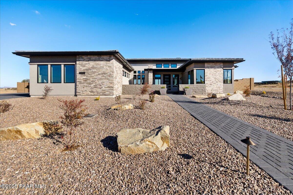 5285 High Cliff Way