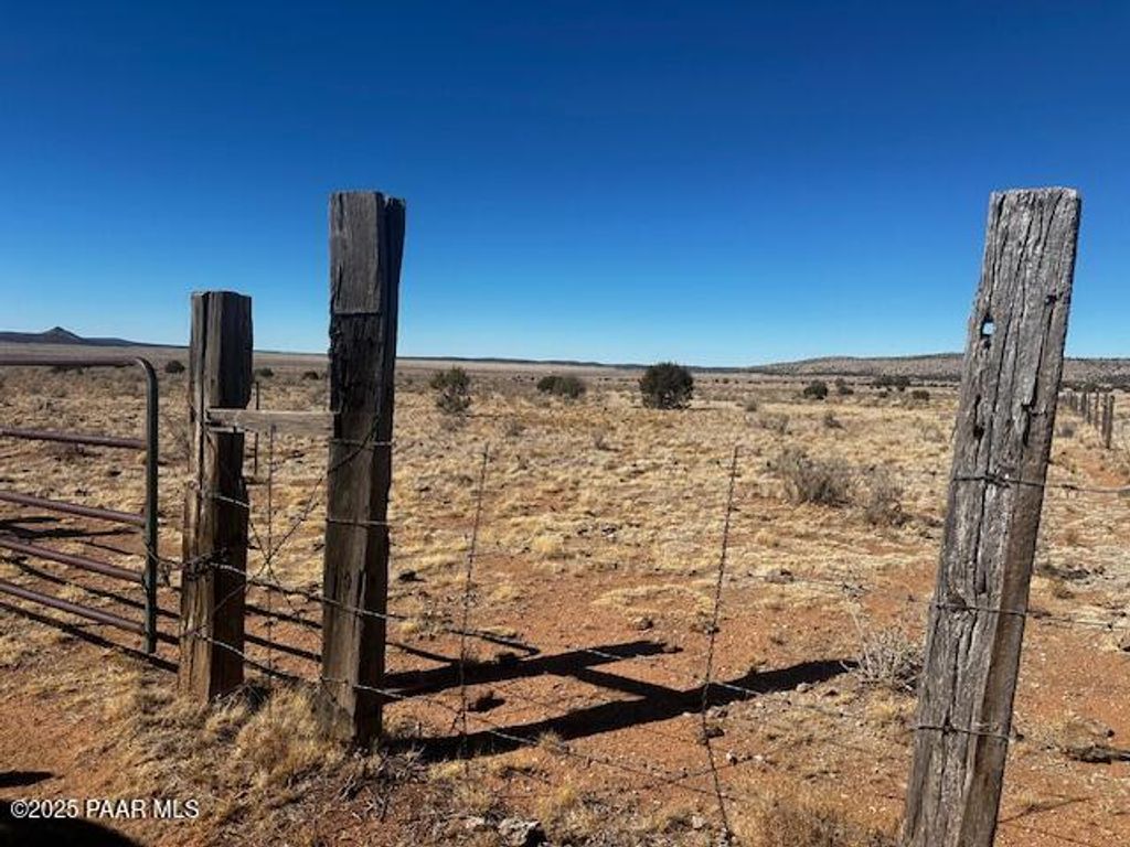 Photo of 00 SE Double Back Drive, Seligman, AZ 86337 (MLS # 1081390)