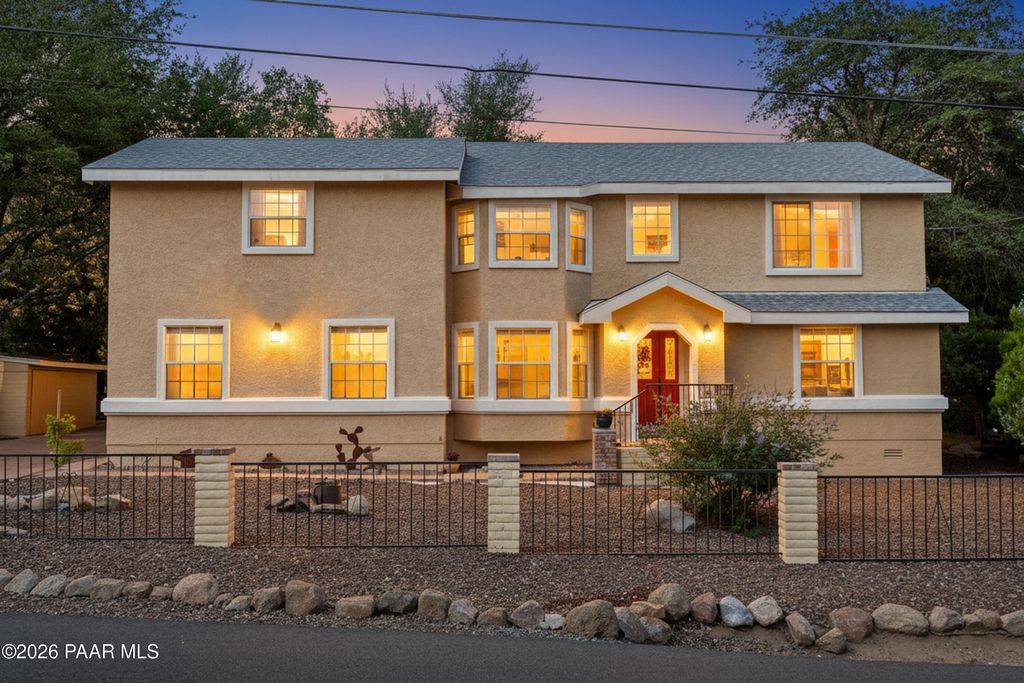 Photo of 1220 Linda Vista Lane, Prescott, AZ 86305 (MLS # 1079144)