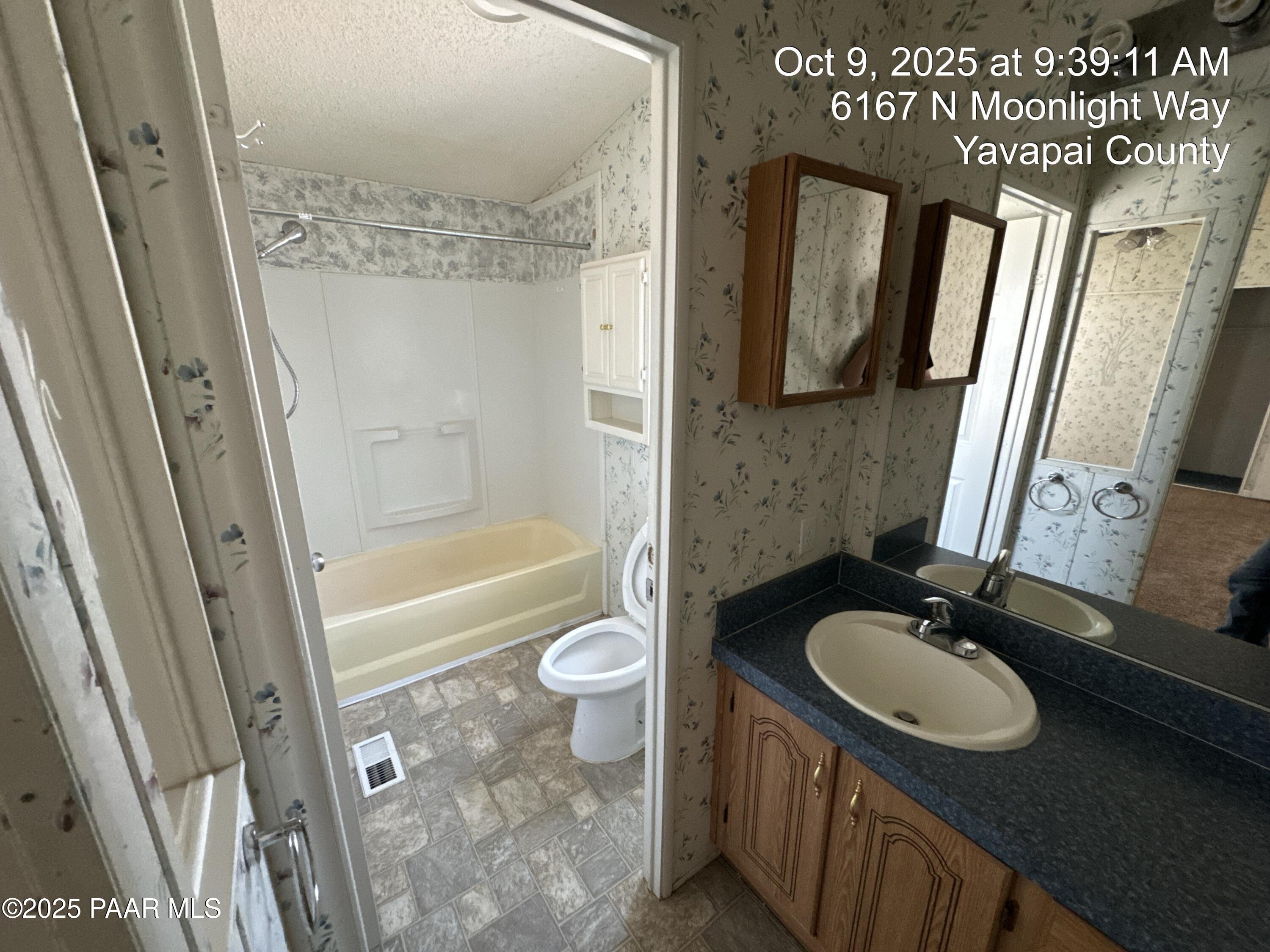 6167 N Moonlight Way