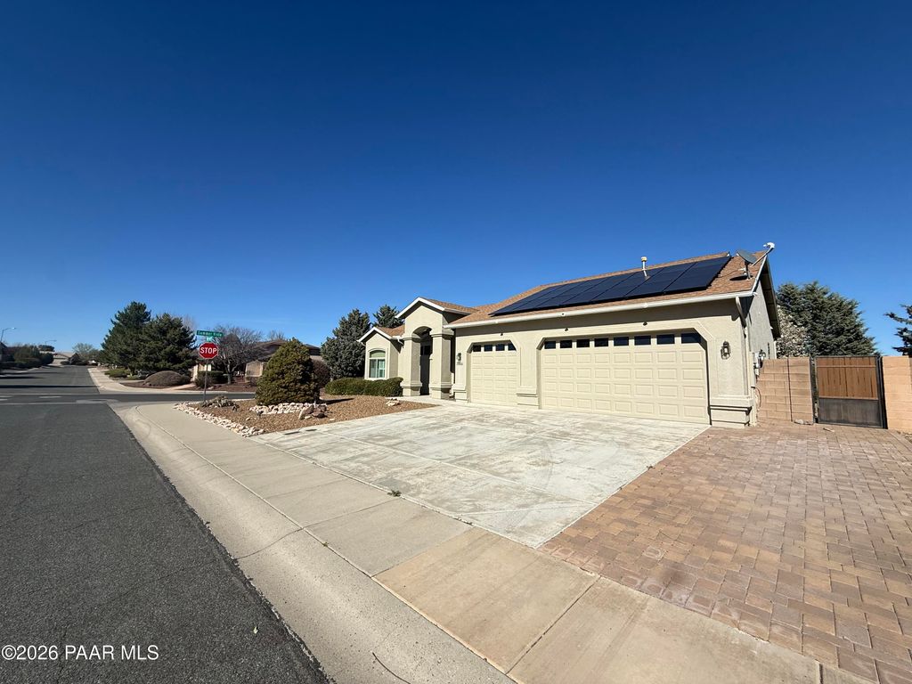 Photo of 7861 N Rambling Lane, Prescott Valley, AZ 86315 (MLS # 1080431)