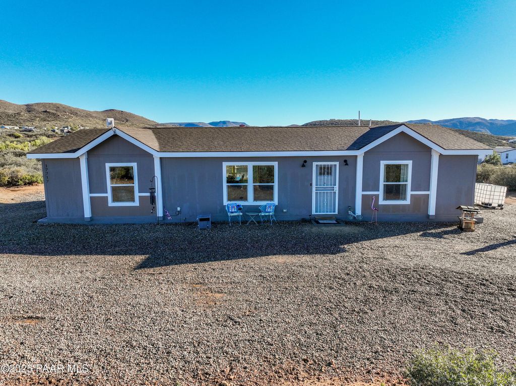 Photo of 17717 E Roper Way, Dewey-Humboldt, AZ 86327 (MLS # 1078001)