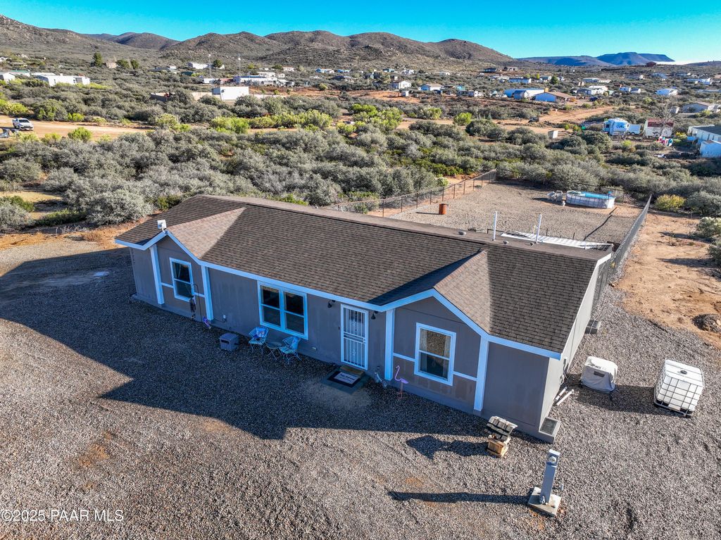 Photo of 17717 E Roper Way, Dewey-Humboldt, AZ 86327 (MLS # 1078001)